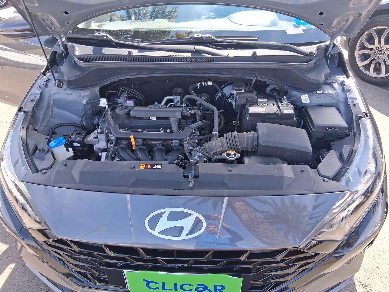 HYUNDAI - 18