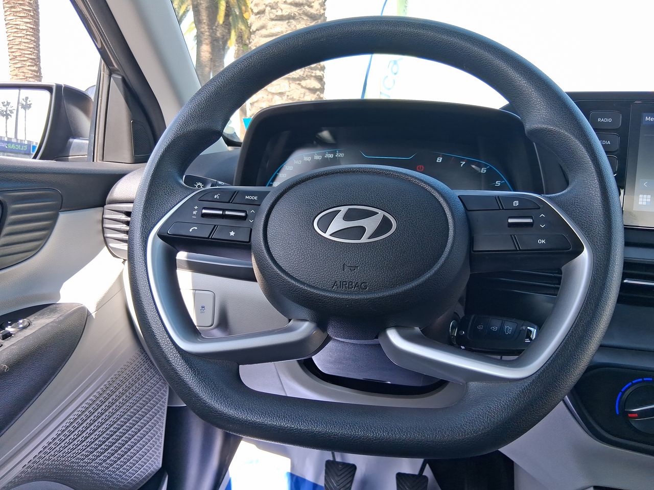 HYUNDAI - 25