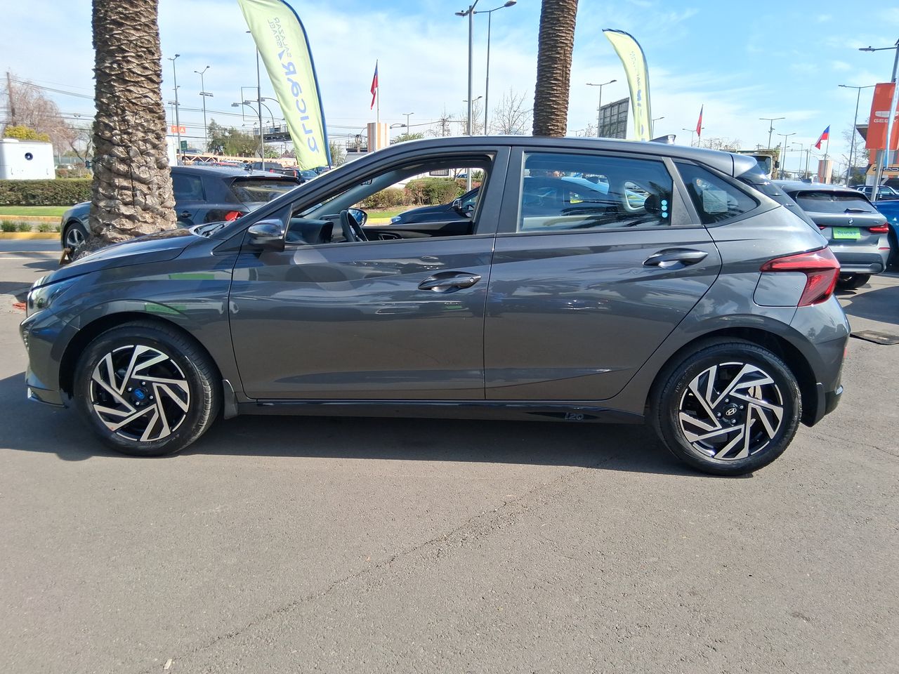 HYUNDAI - 4