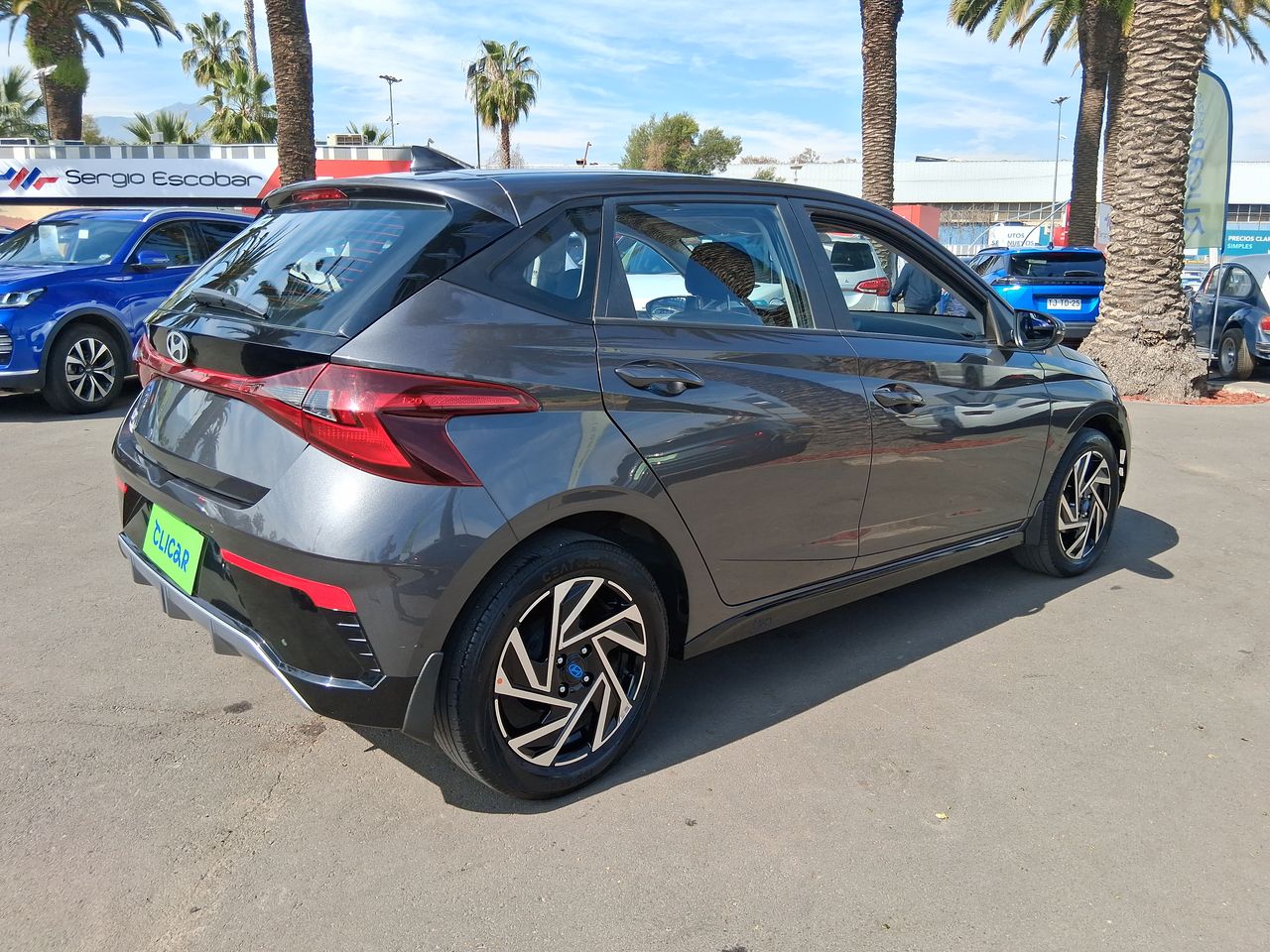 HYUNDAI - 7