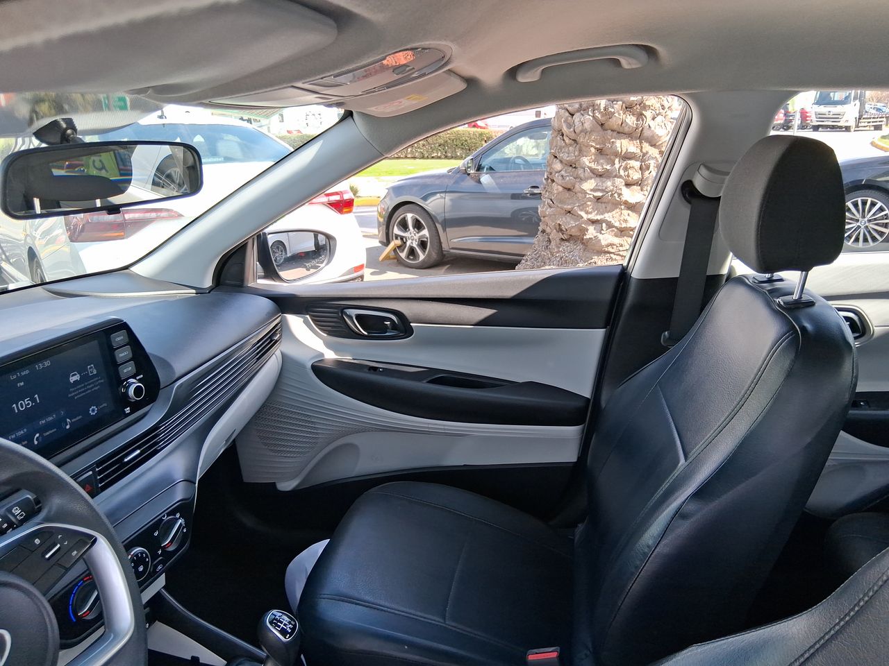 HYUNDAI - 10
