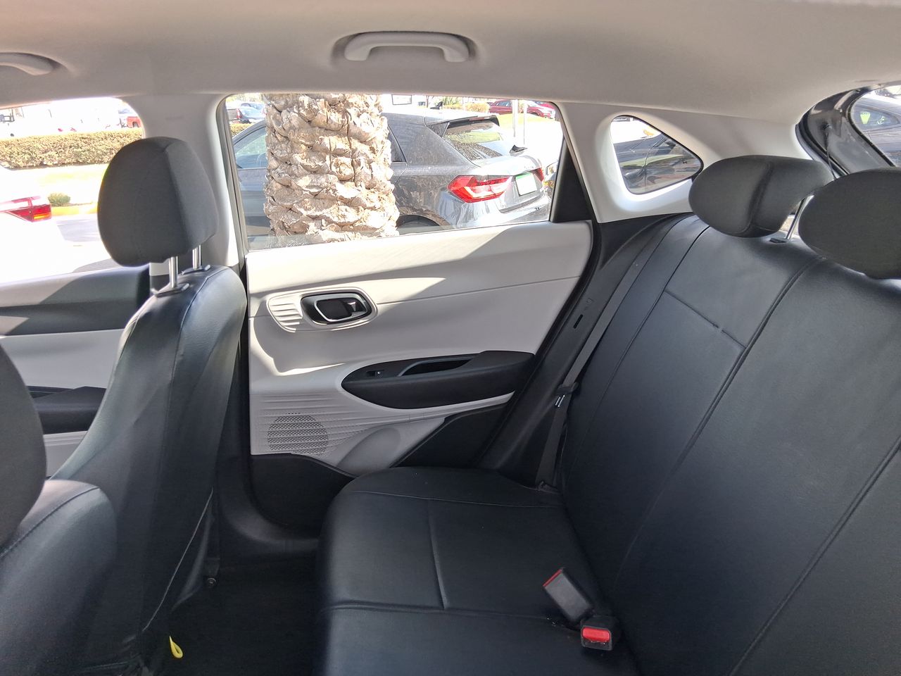 HYUNDAI - 12