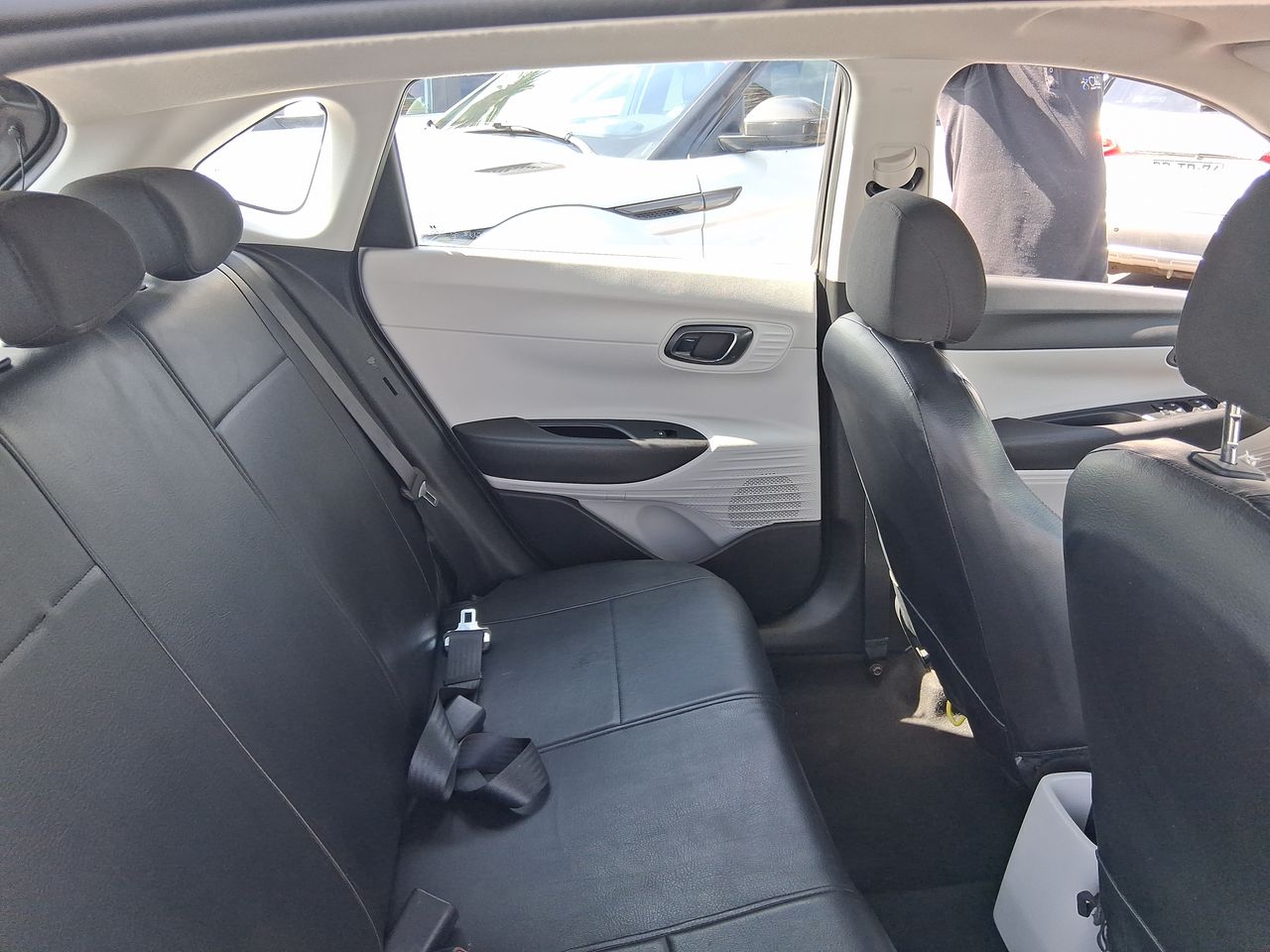 HYUNDAI - 15