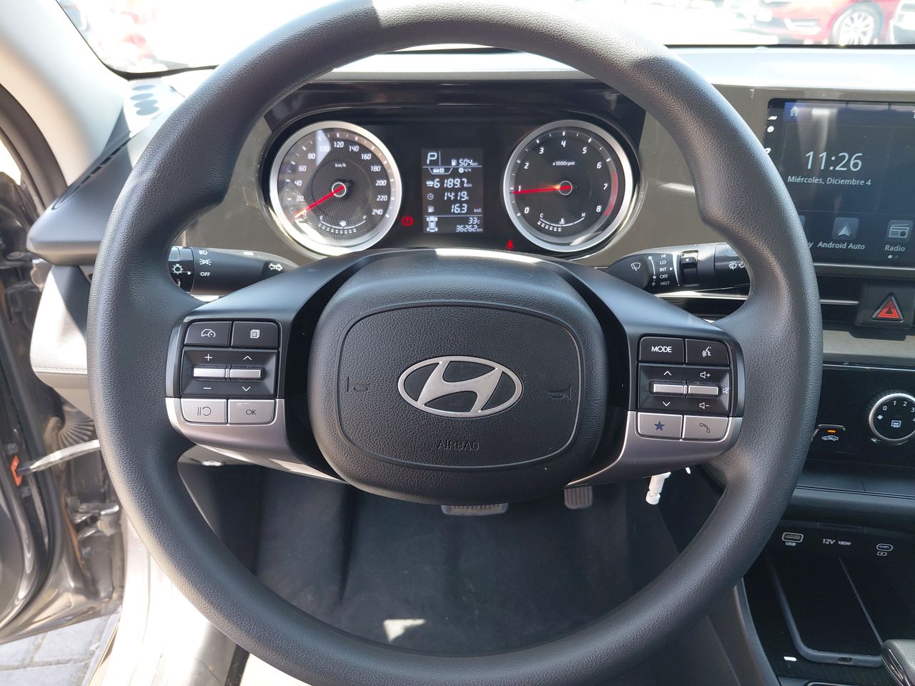 HYUNDAI - 24
