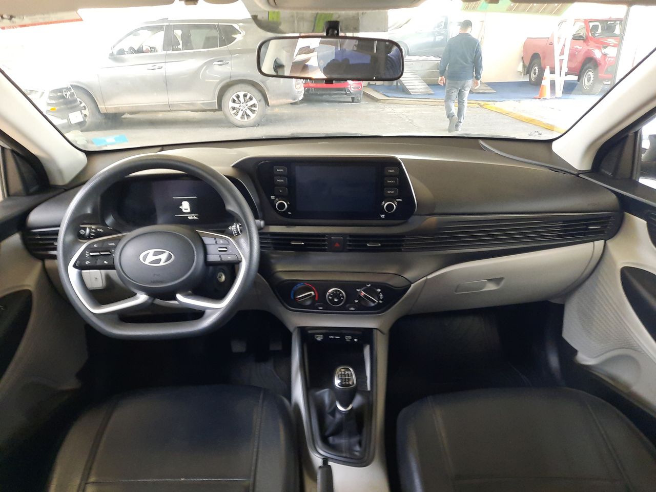 HYUNDAI - 32