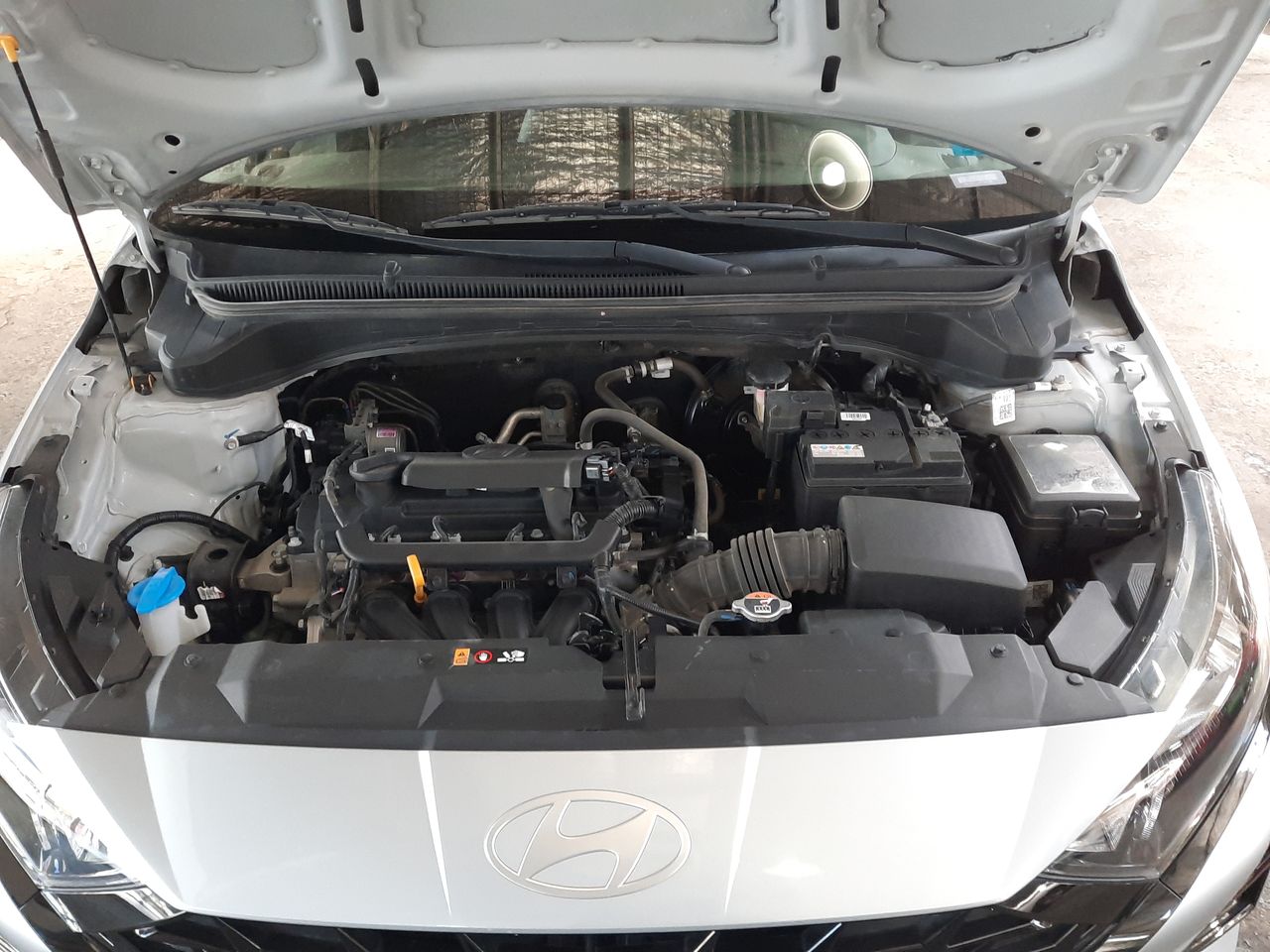 HYUNDAI - 18