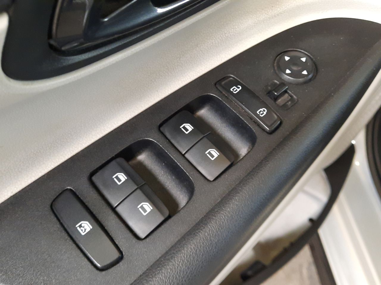 HYUNDAI - 22