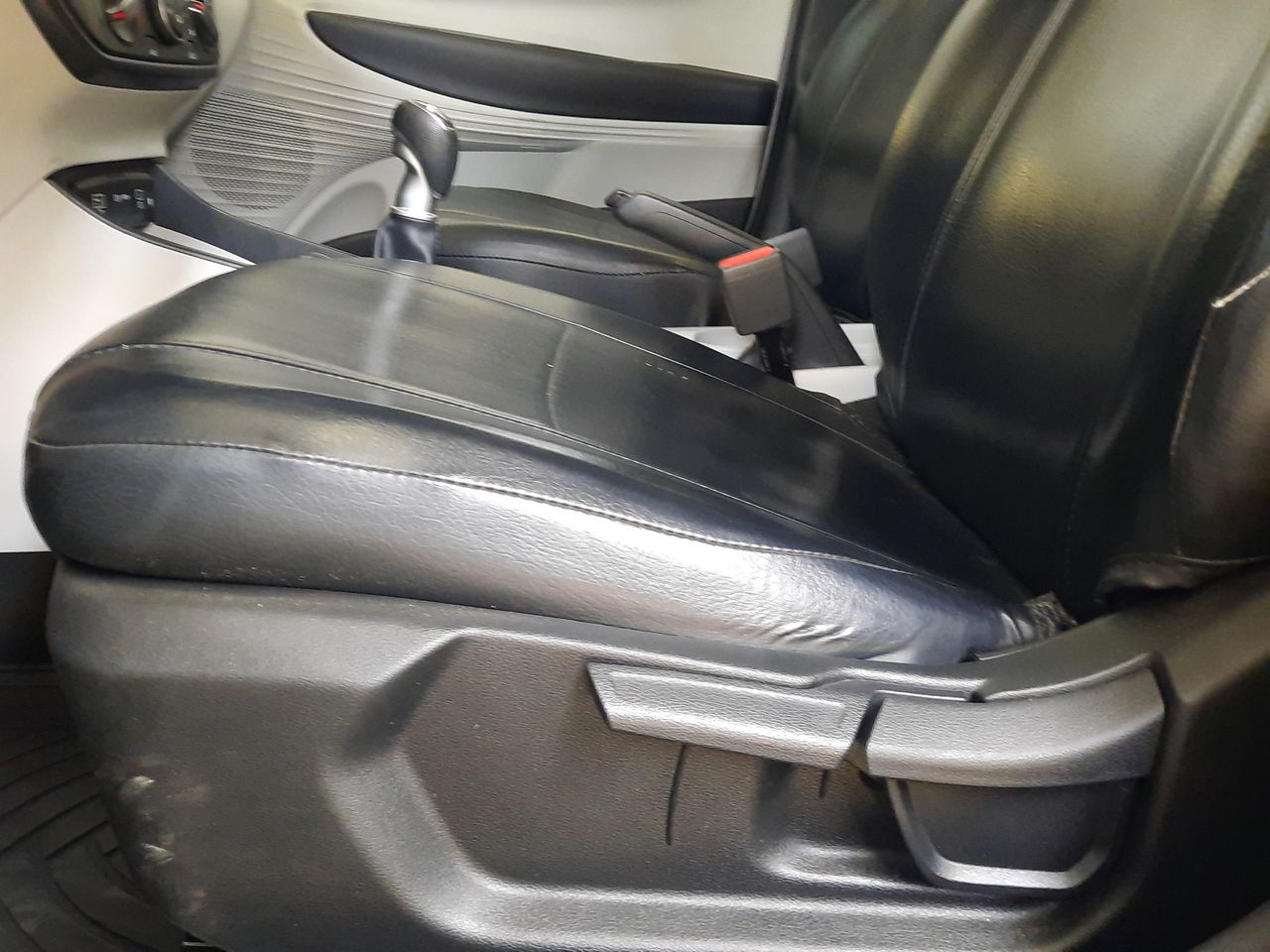 HYUNDAI - 23