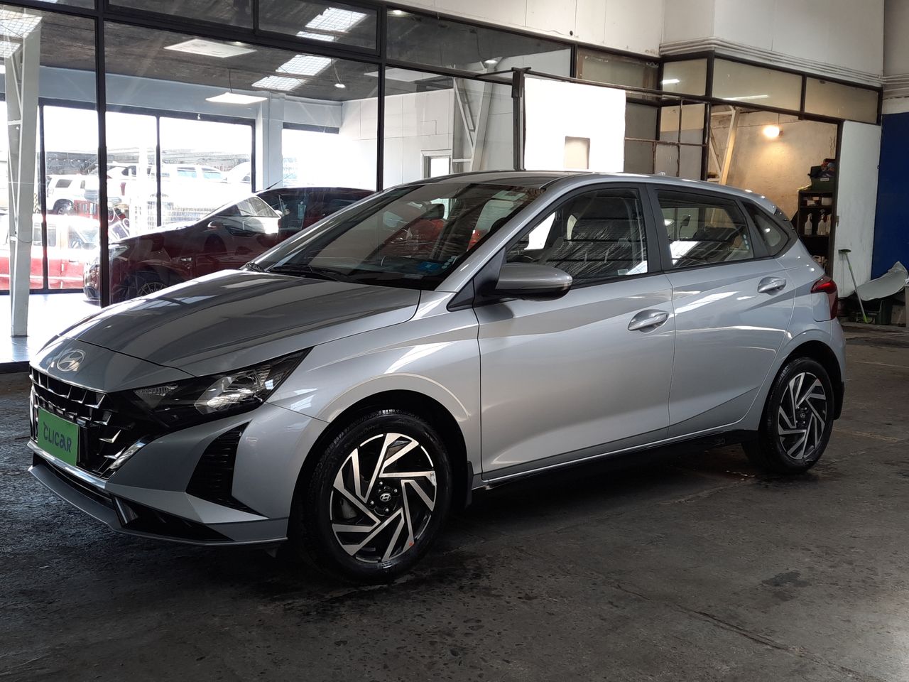 HYUNDAI - 3