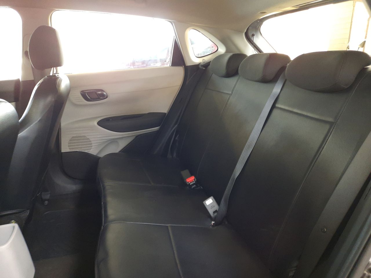HYUNDAI - 12