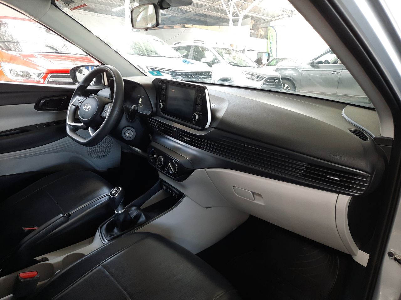 HYUNDAI - 16