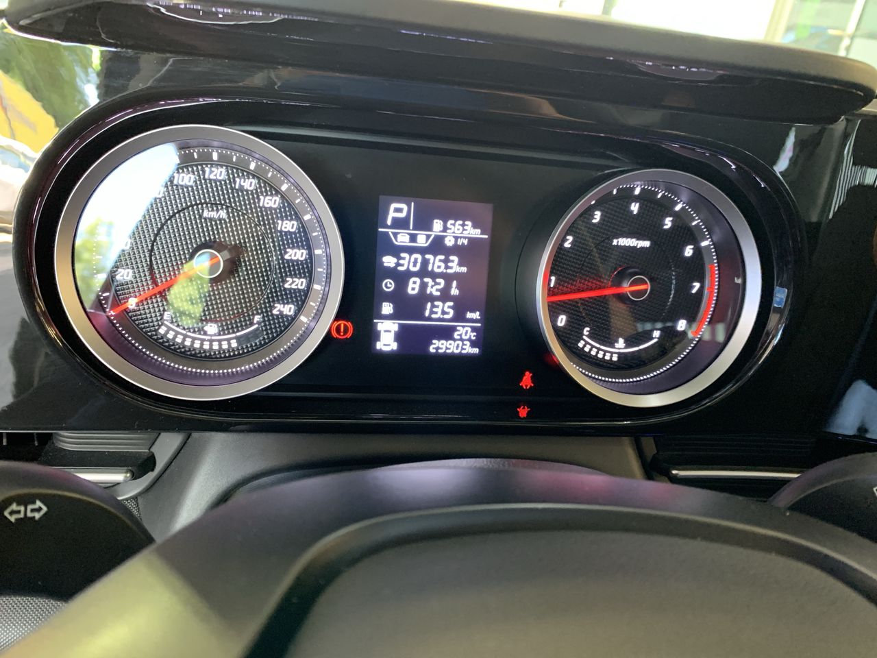HYUNDAI - 27
