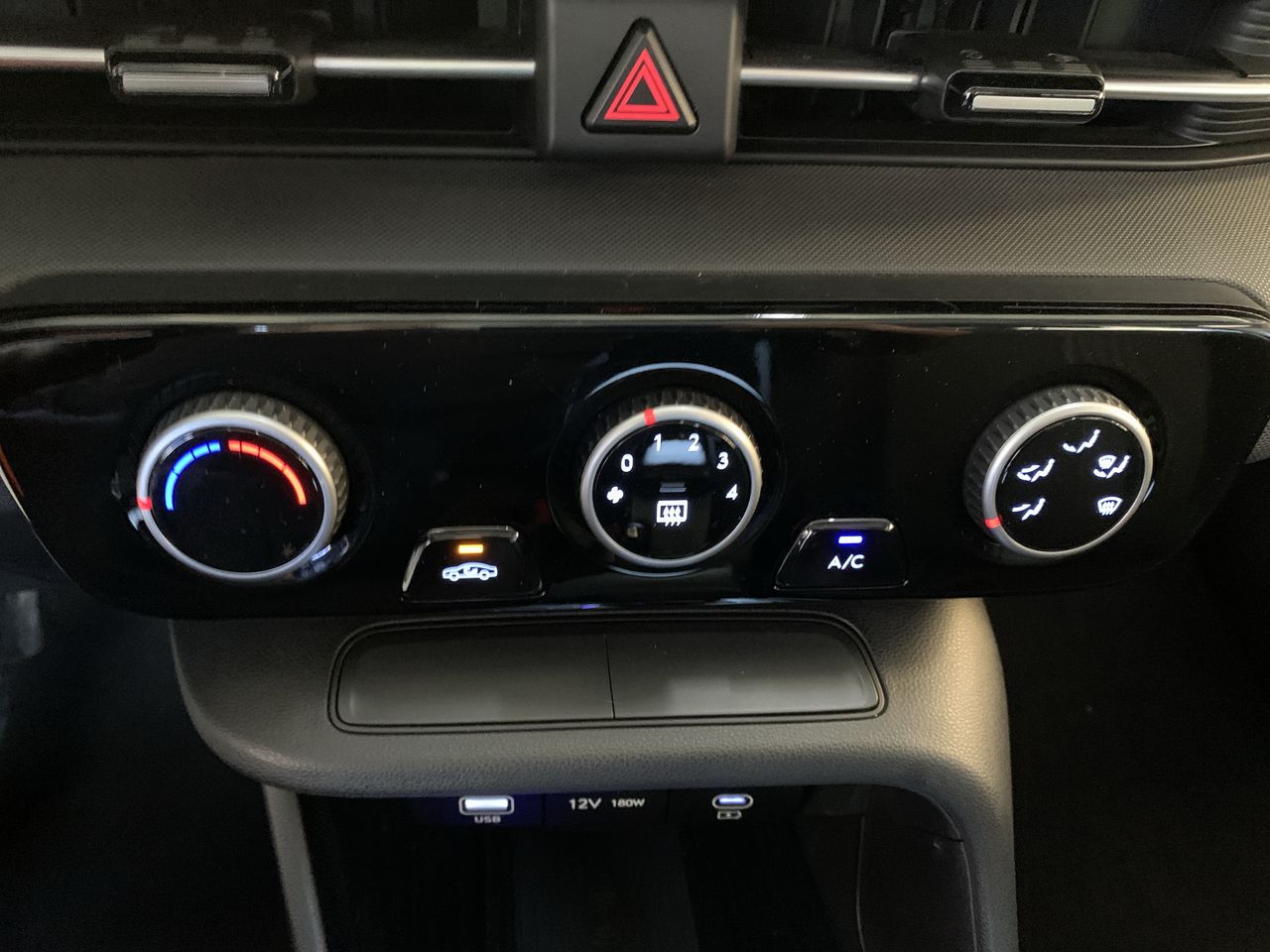 HYUNDAI - 30