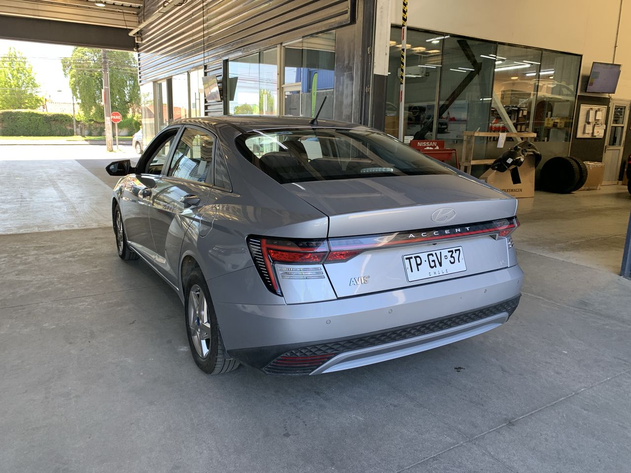 HYUNDAI - 8