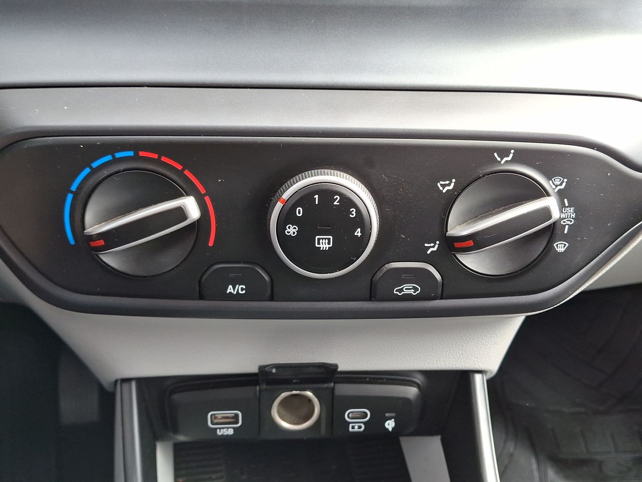 HYUNDAI - 30