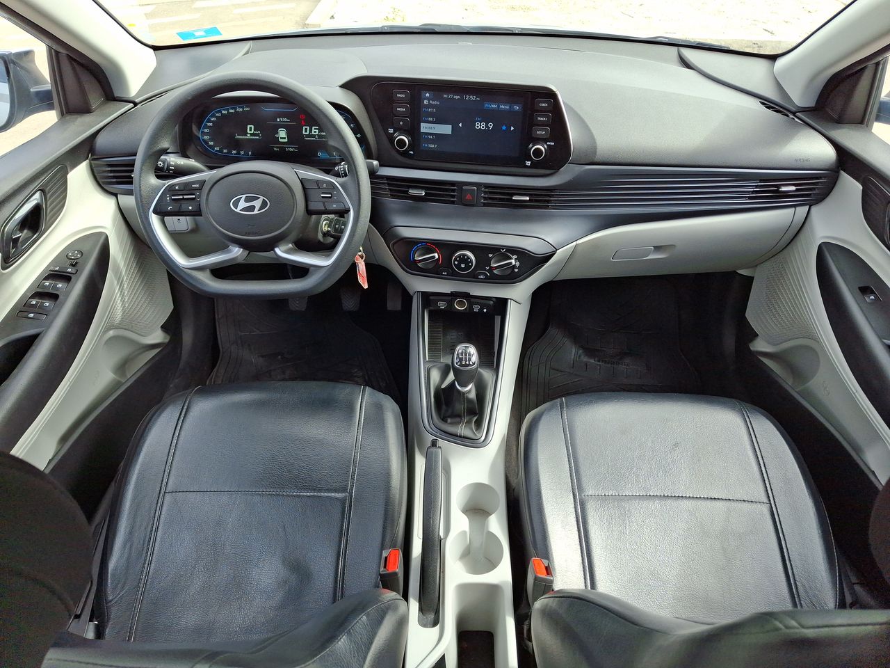 HYUNDAI - 32