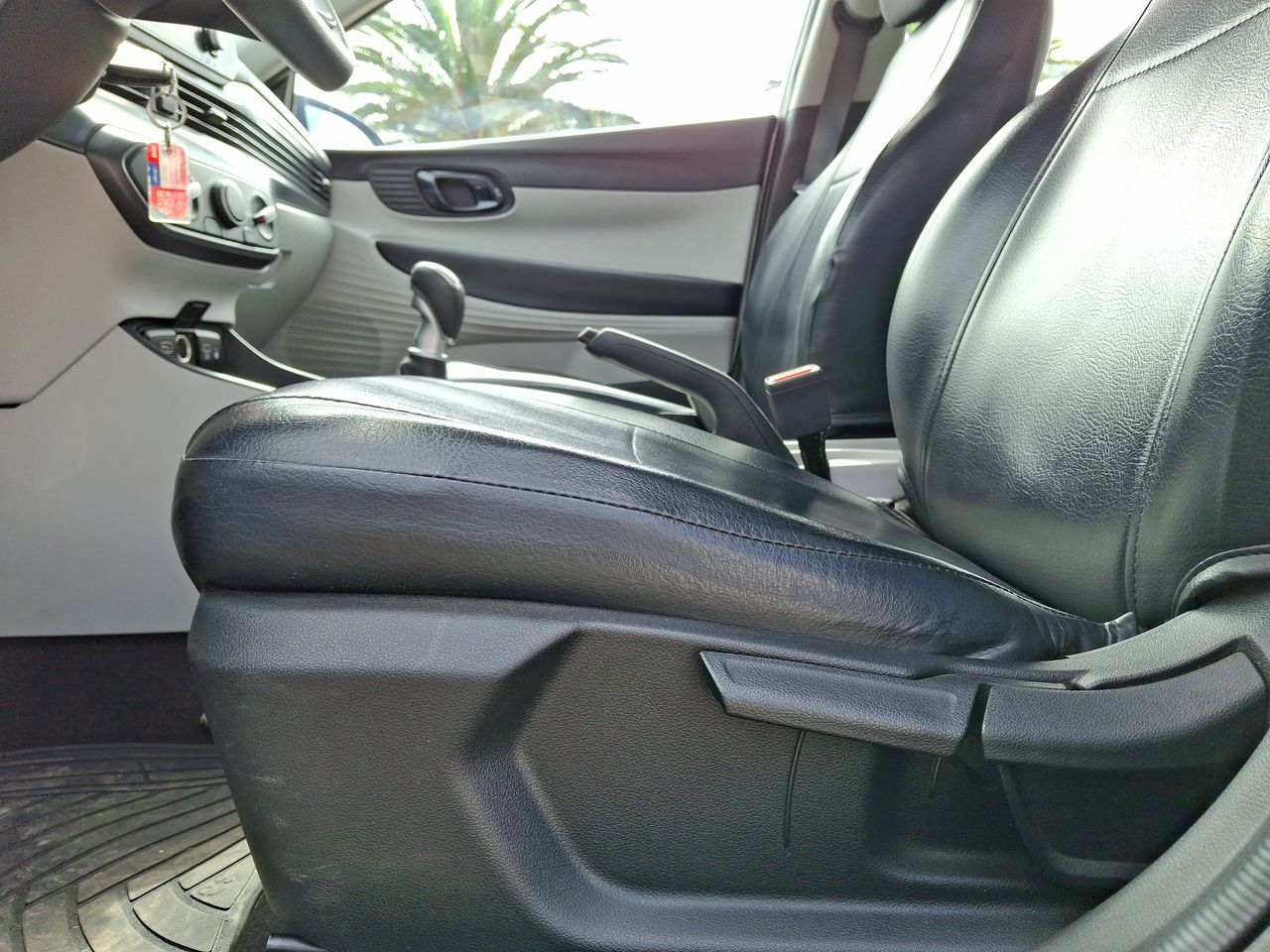 HYUNDAI - 23