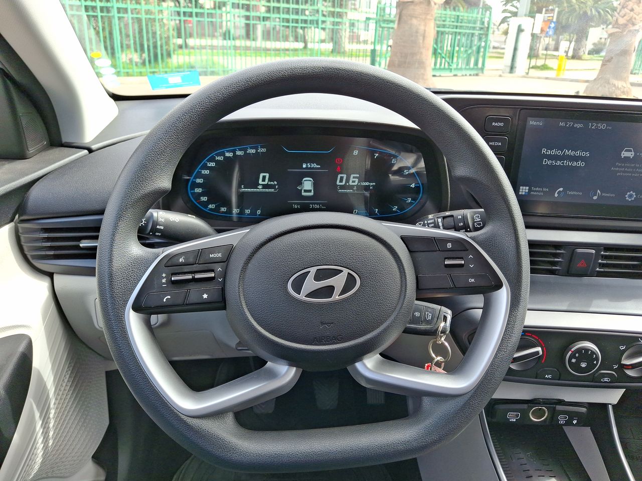 HYUNDAI - 25