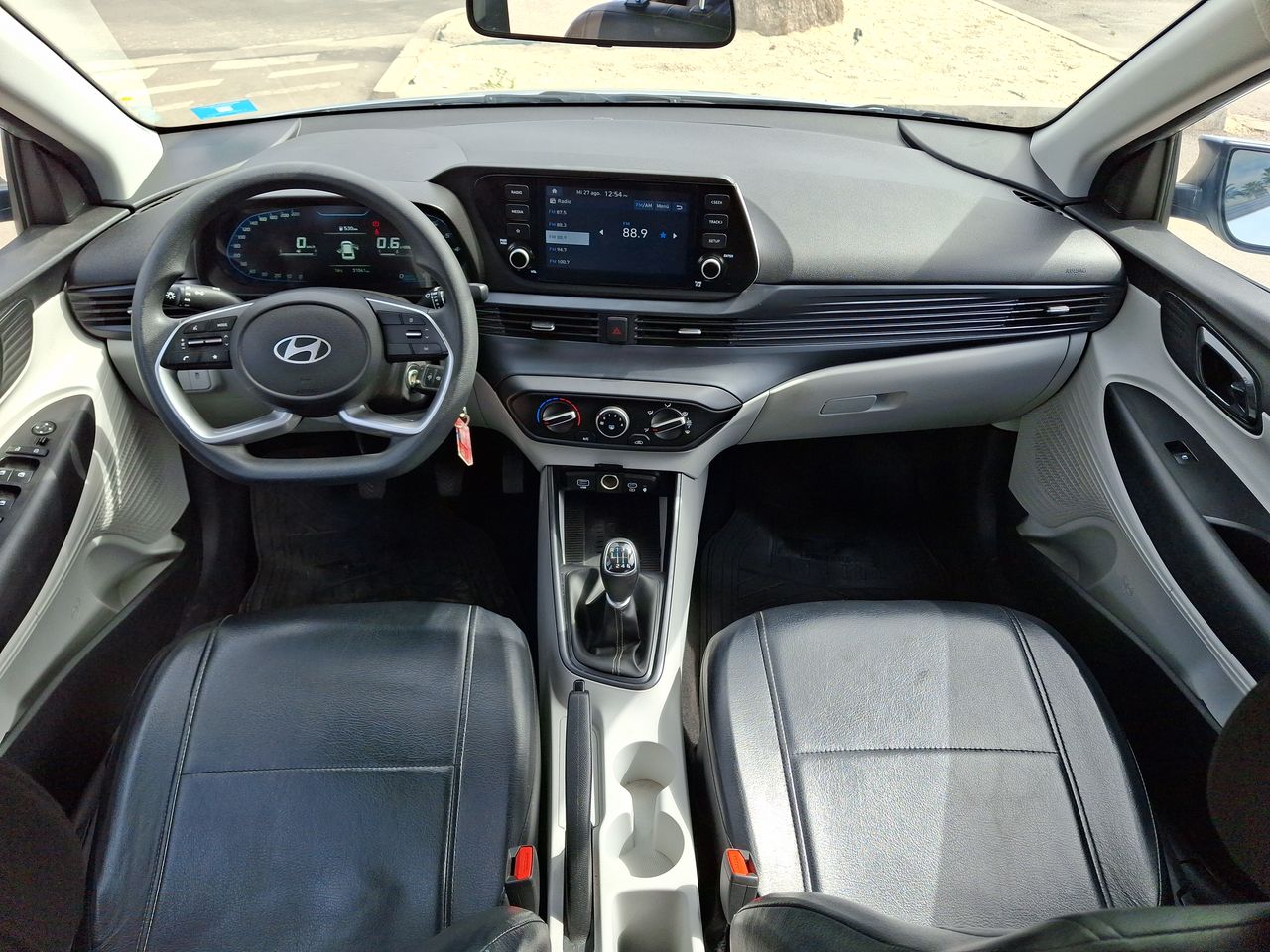 HYUNDAI - 9