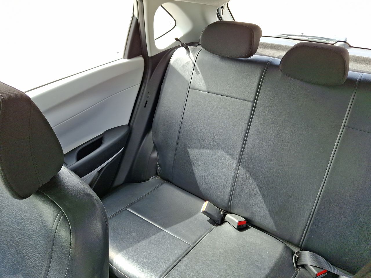 HYUNDAI - 12
