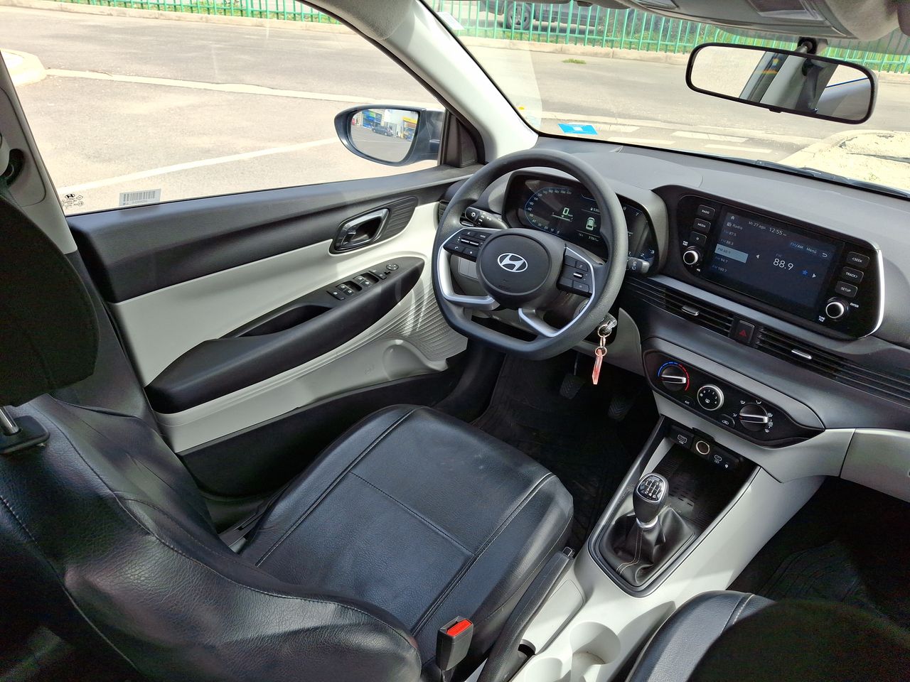 HYUNDAI - 16