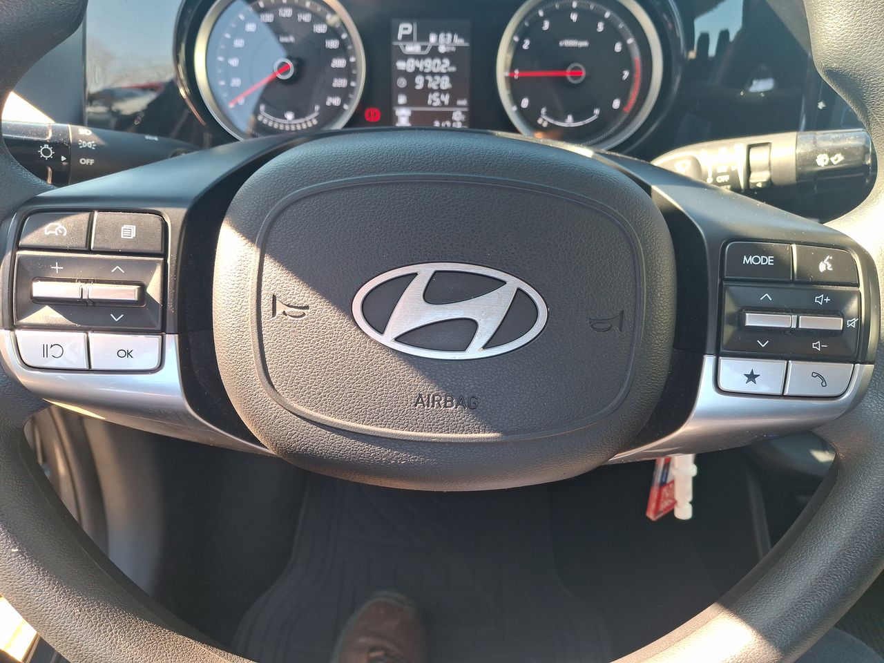 HYUNDAI - 26