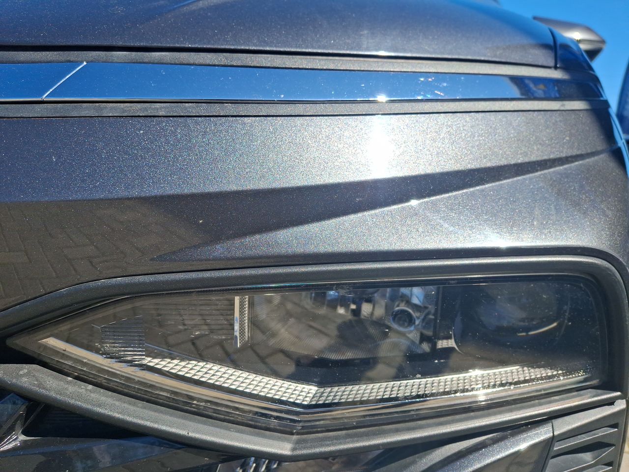 HYUNDAI - 18
