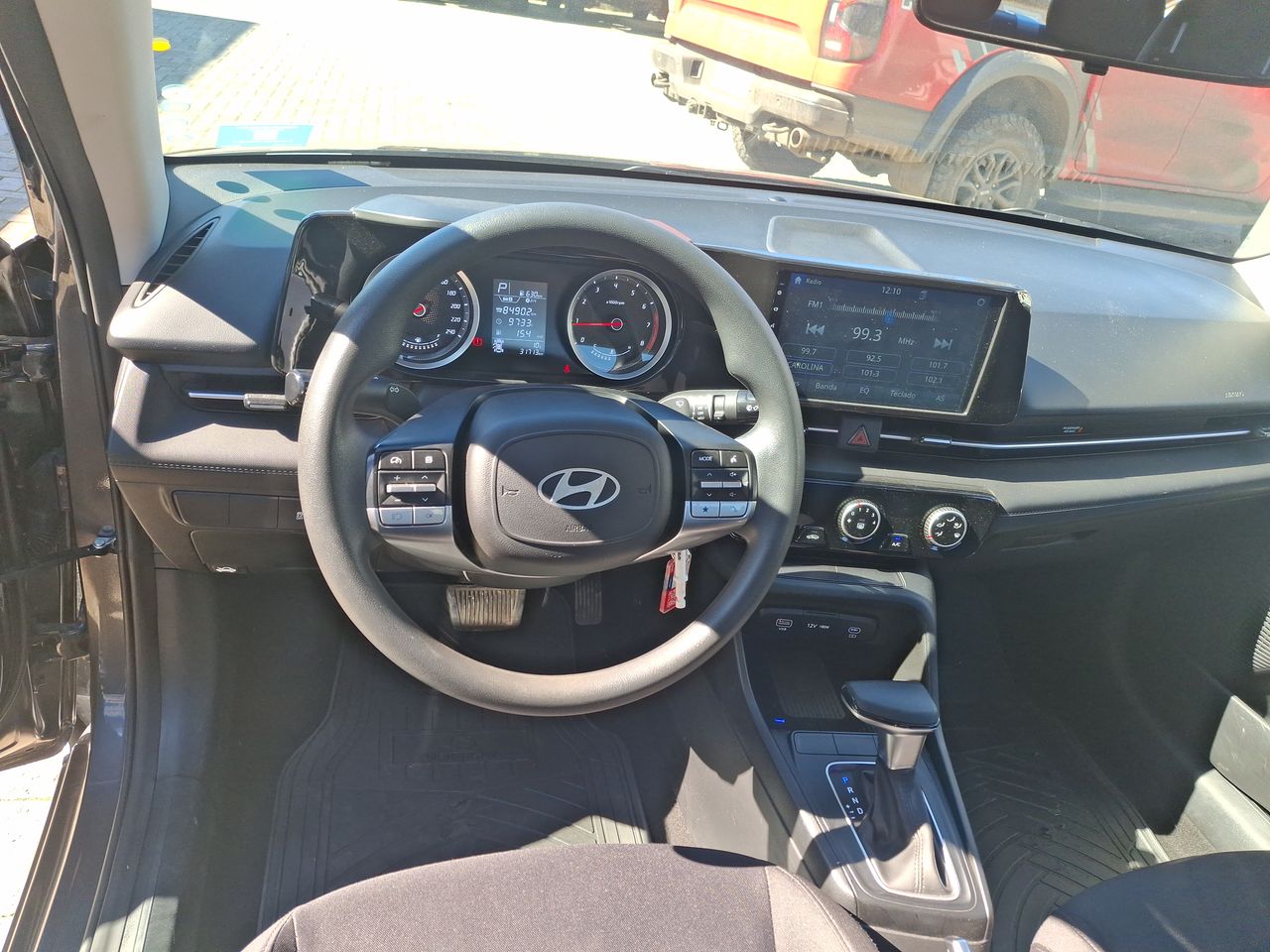 HYUNDAI - 16