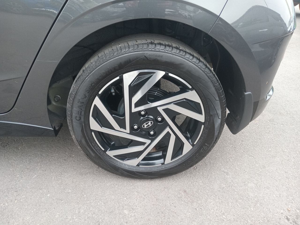 HYUNDAI - 17