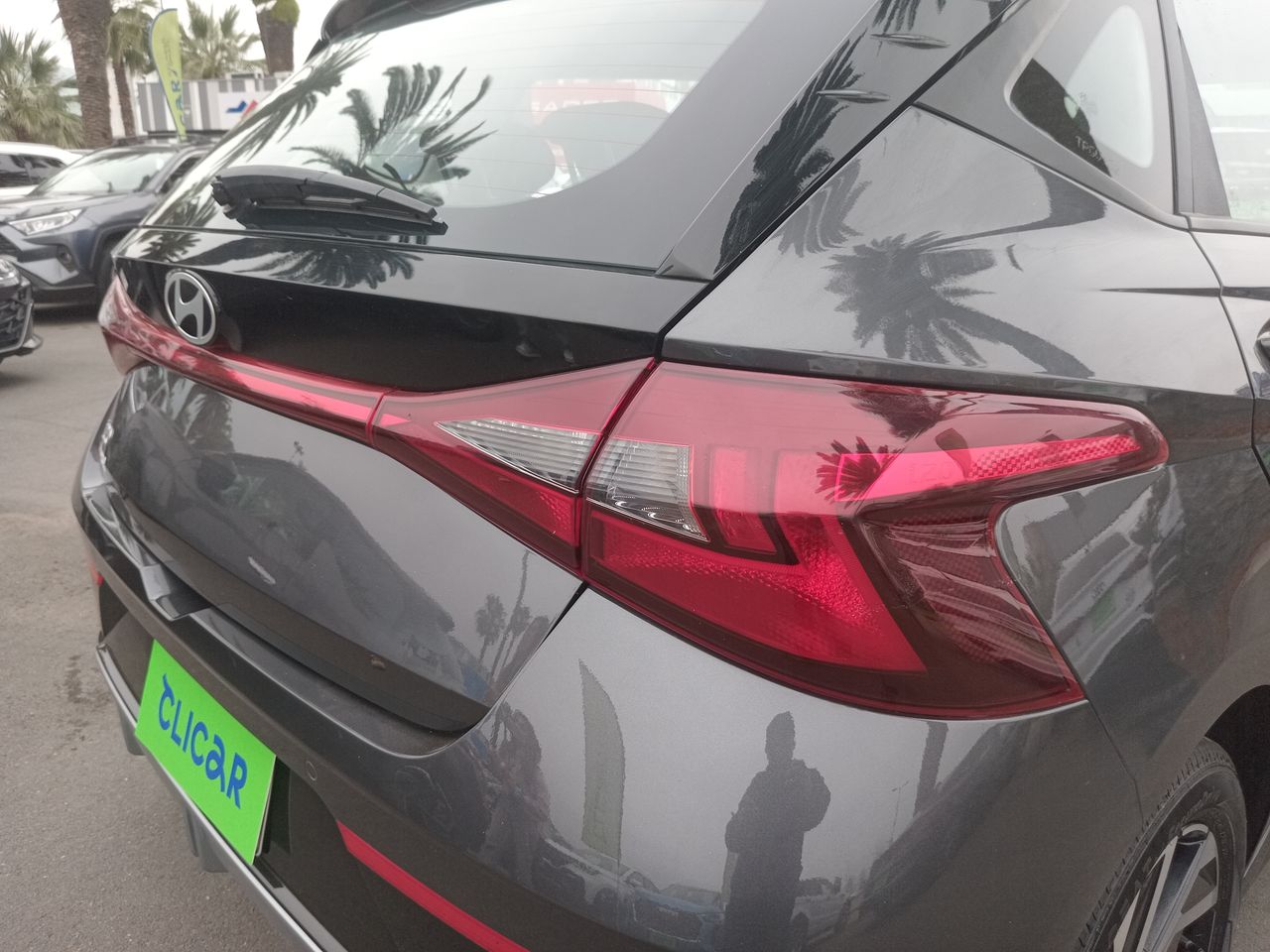 HYUNDAI - 20