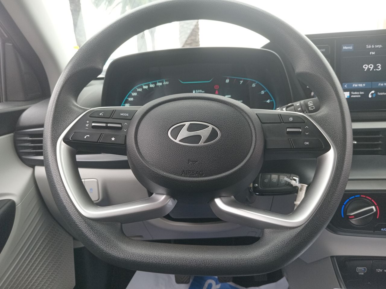 HYUNDAI - 25