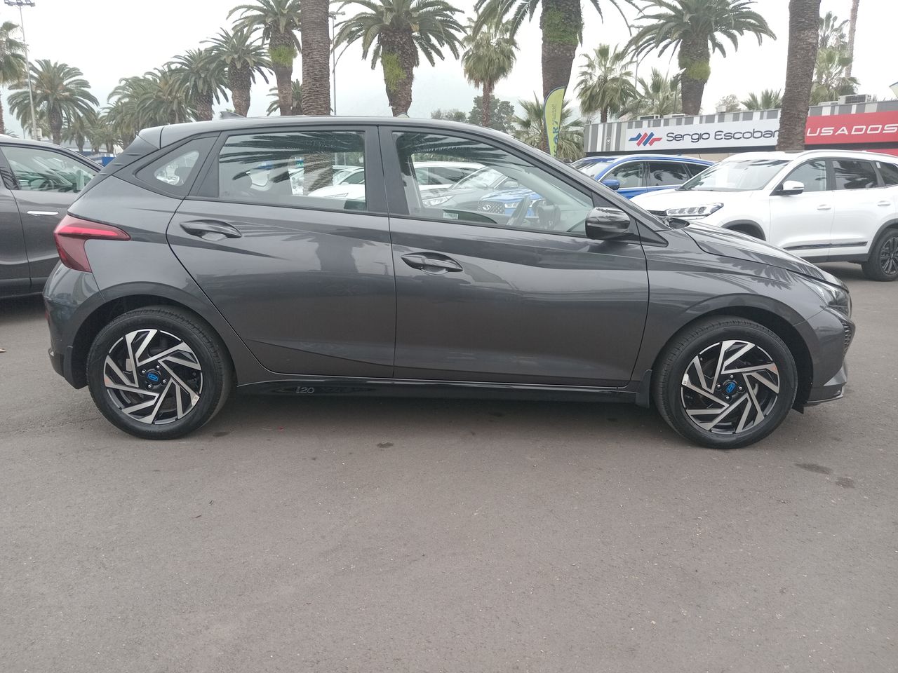 HYUNDAI - 8