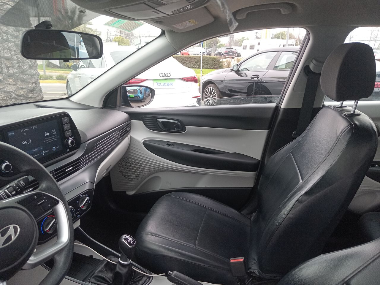 HYUNDAI - 10