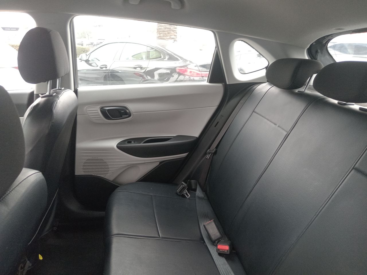 HYUNDAI - 12