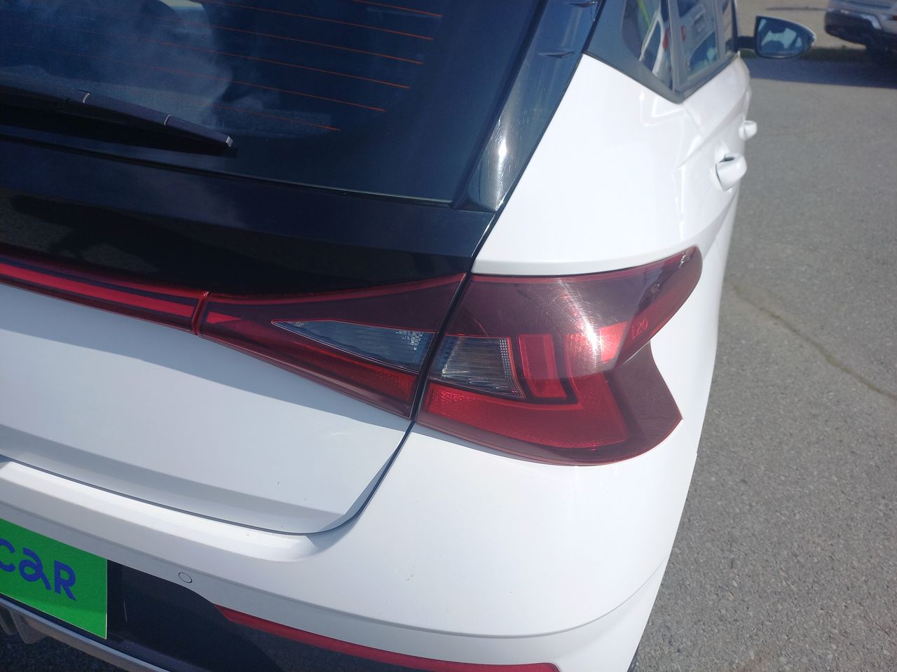 HYUNDAI - 20