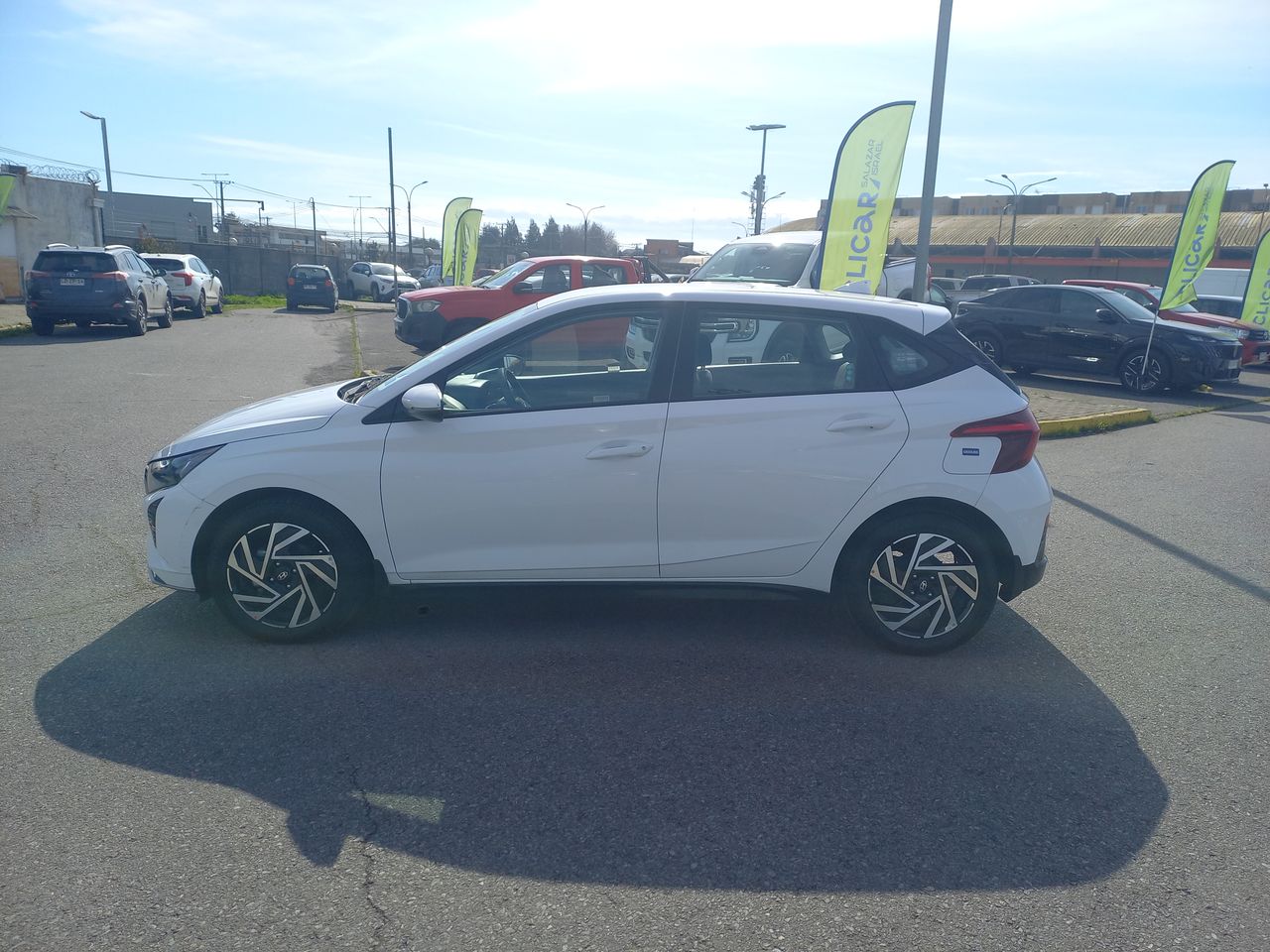 HYUNDAI - 4