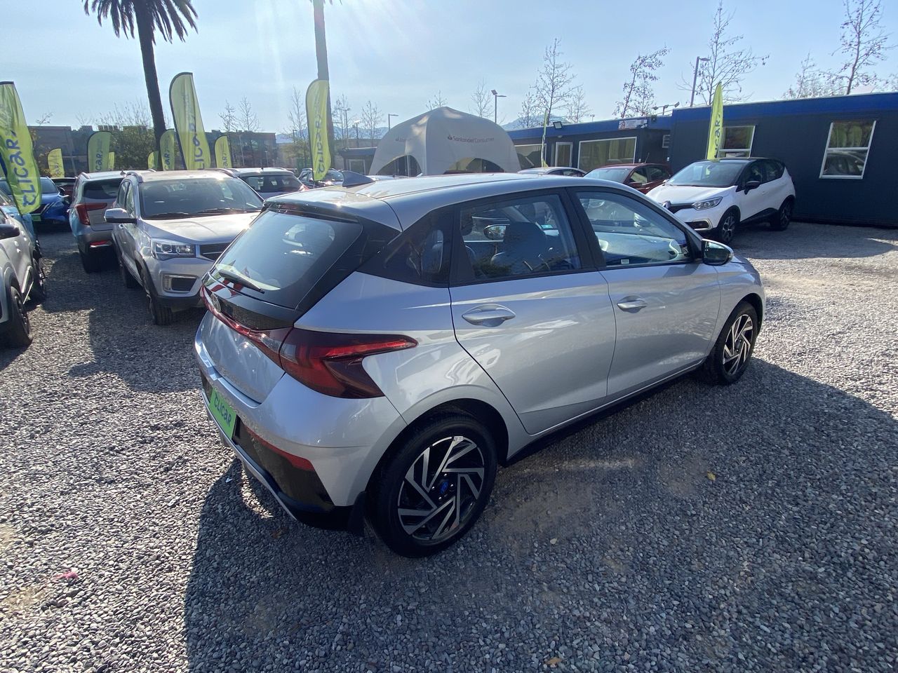 HYUNDAI - 7