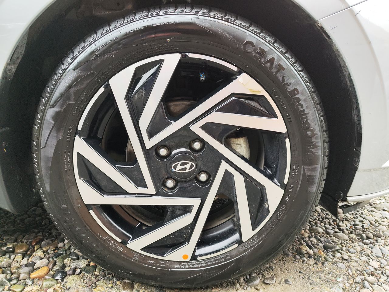 HYUNDAI - 15
