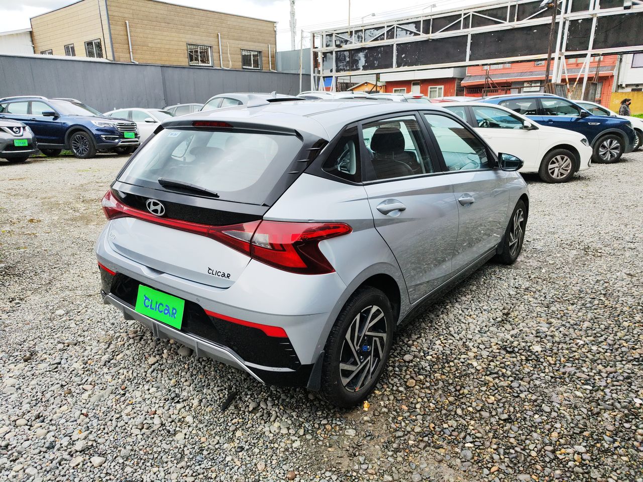 HYUNDAI - 7
