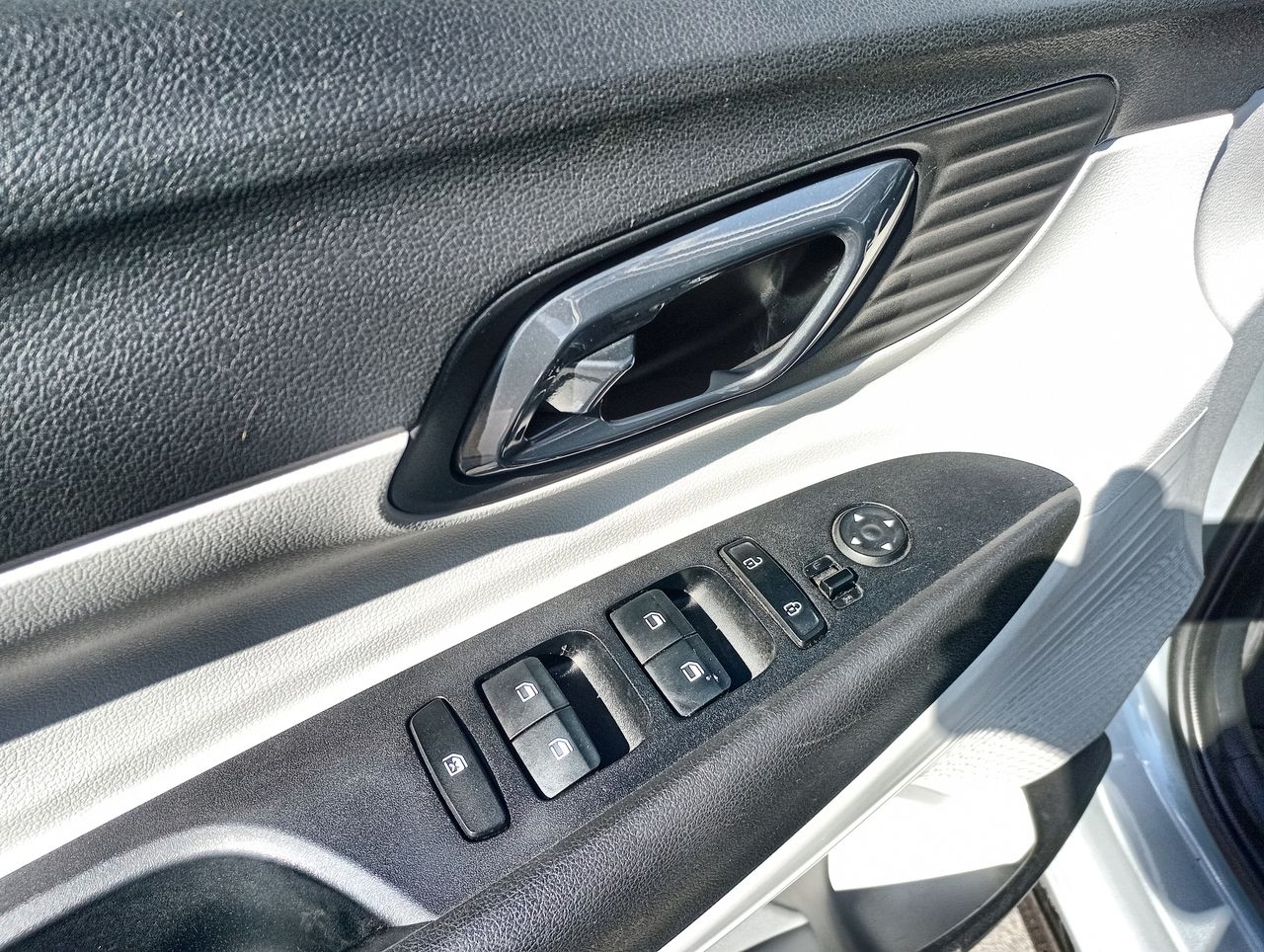 HYUNDAI - 22