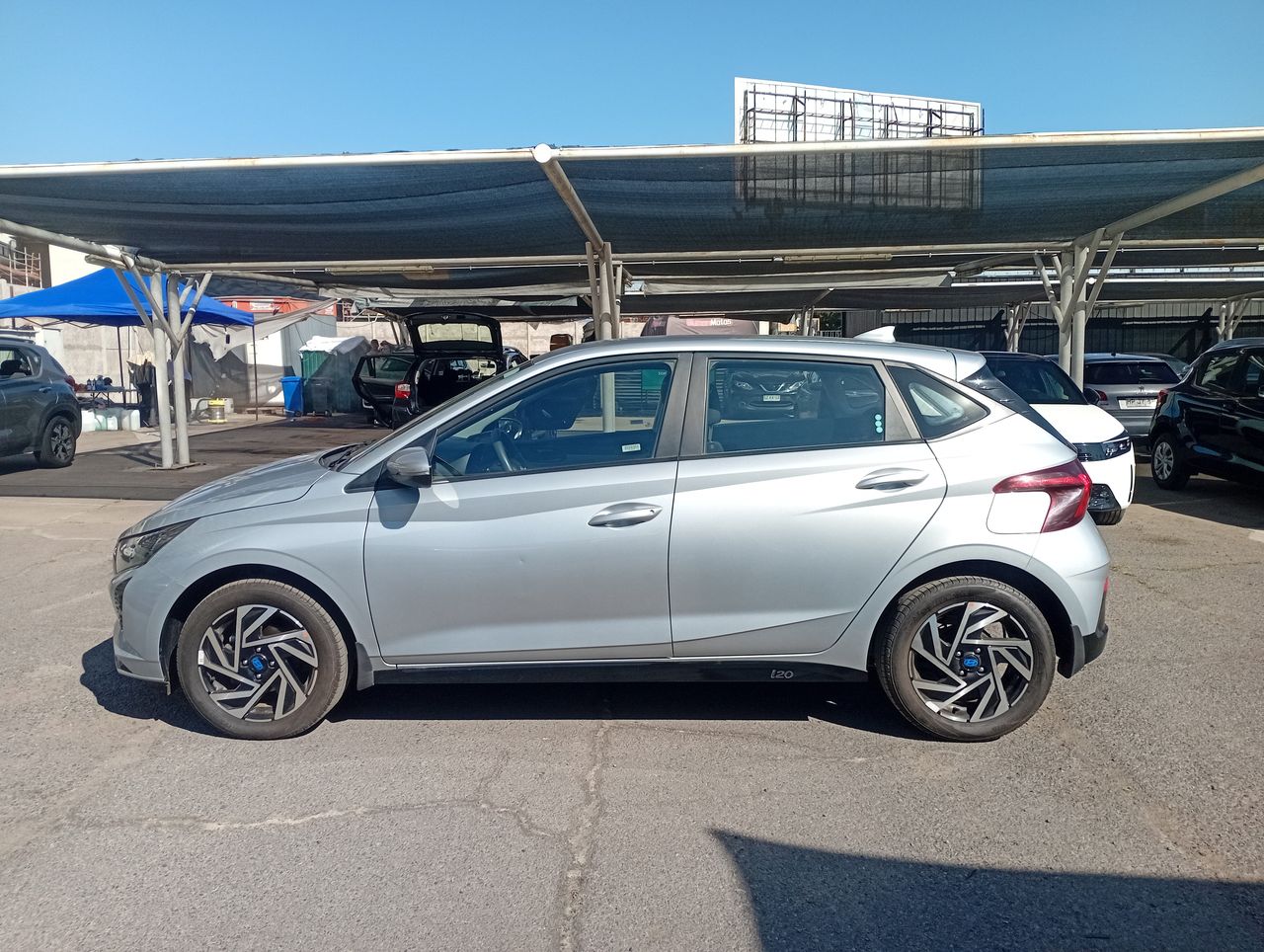 HYUNDAI - 4