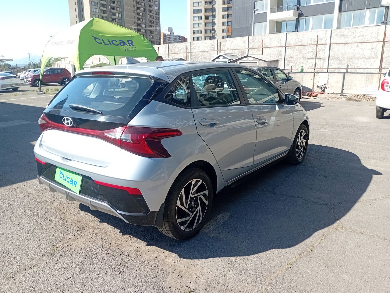 HYUNDAI - 7