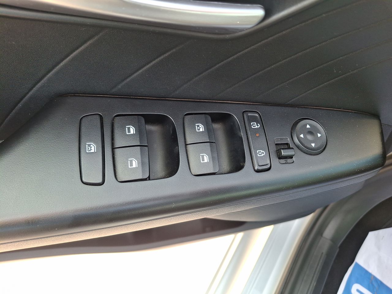 HYUNDAI - 22