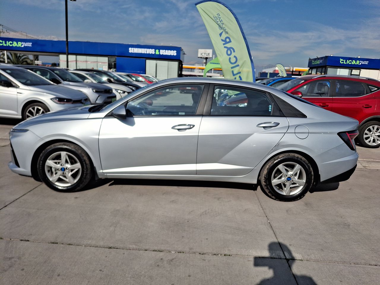 HYUNDAI - 4