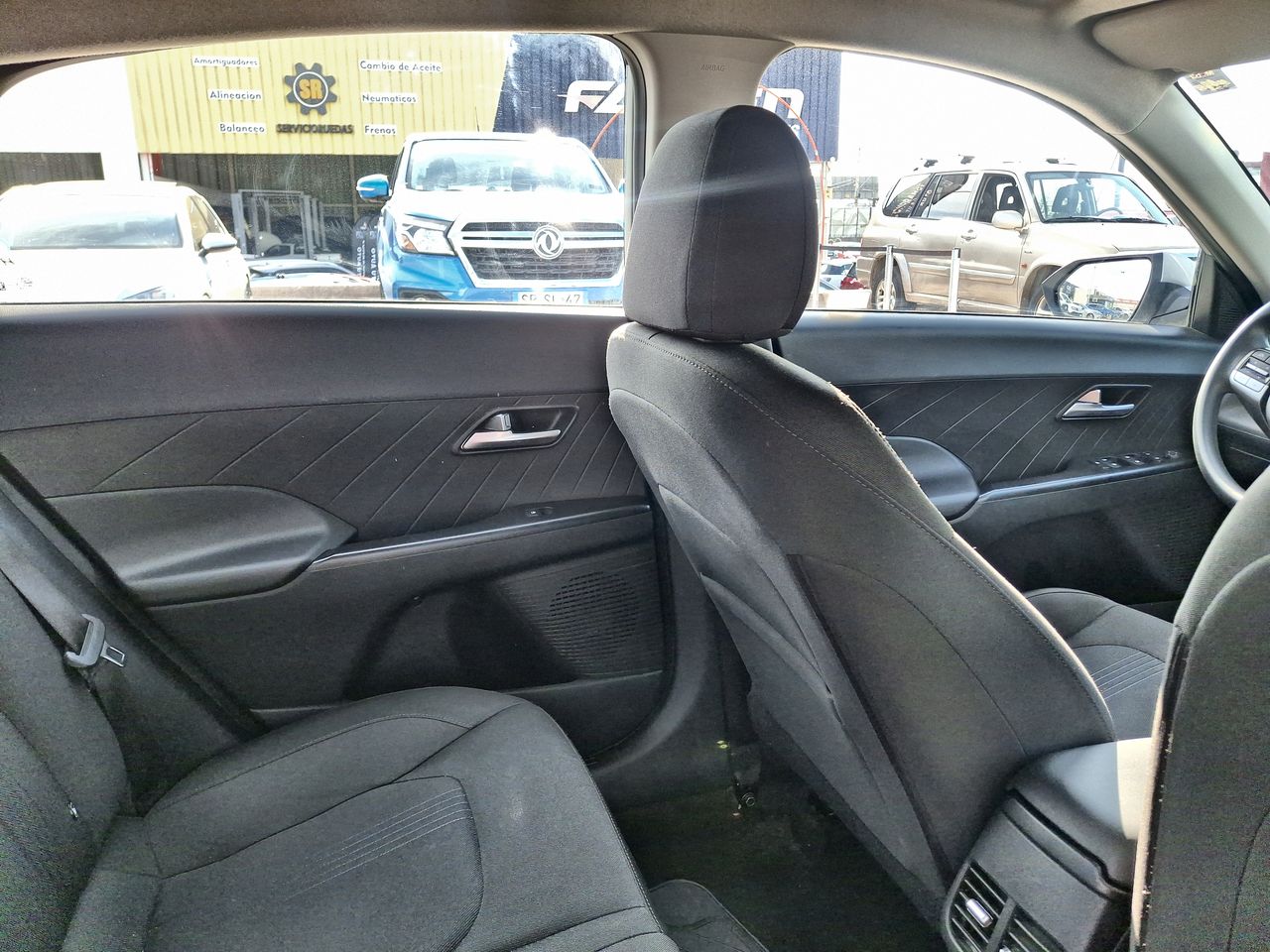 HYUNDAI - 15
