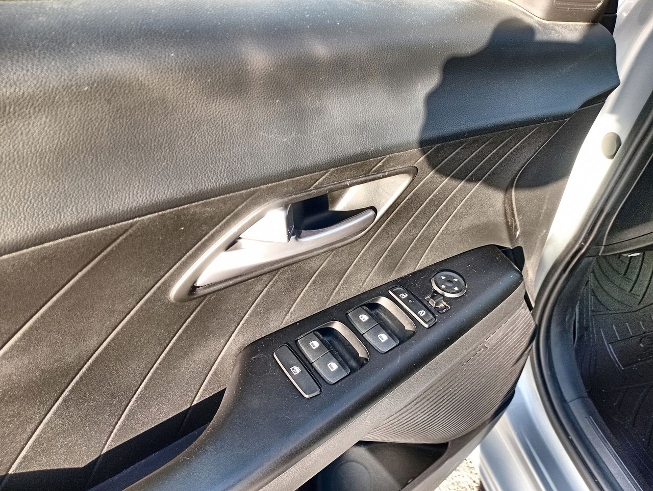HYUNDAI - 22
