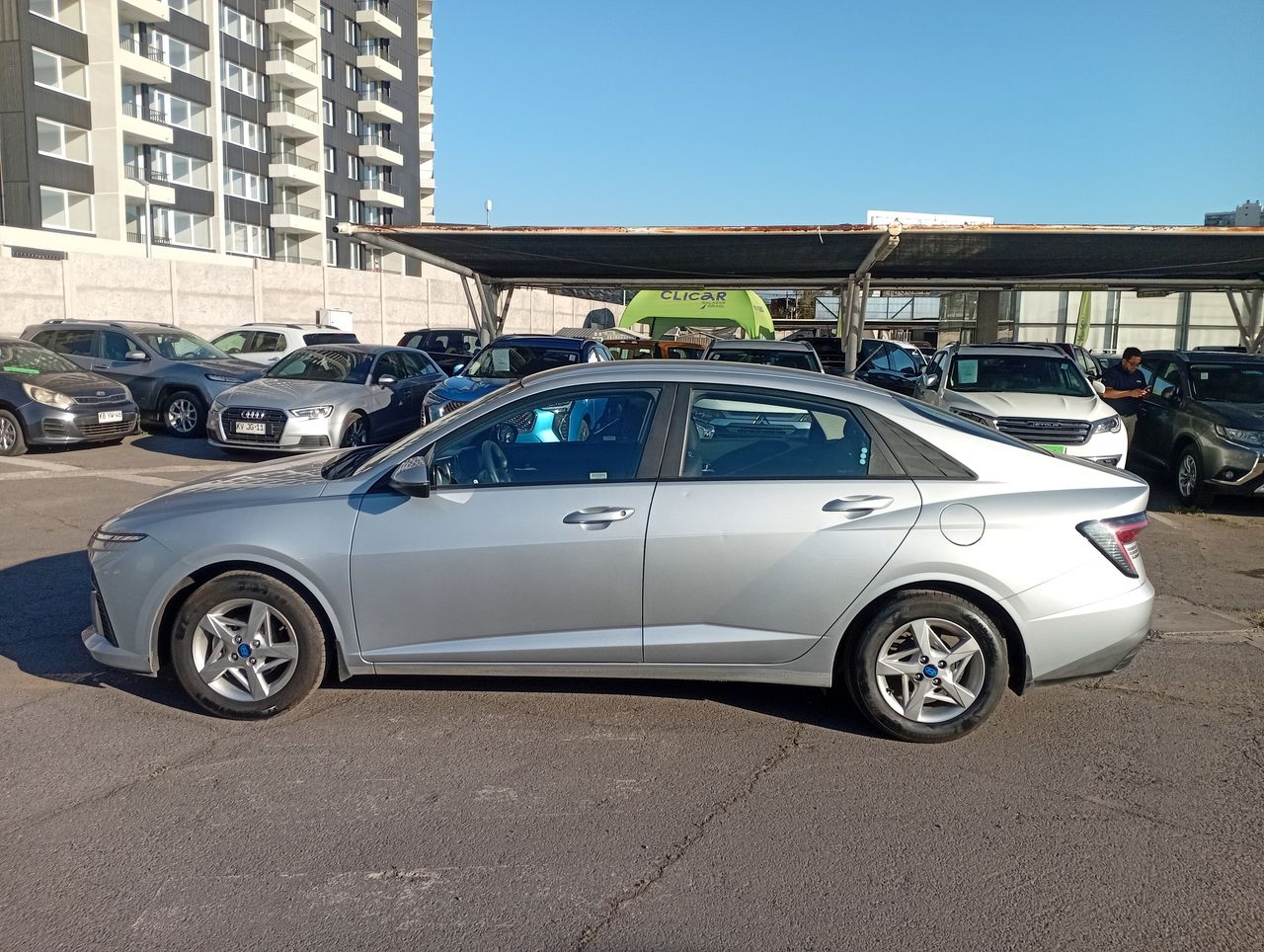 HYUNDAI - 4