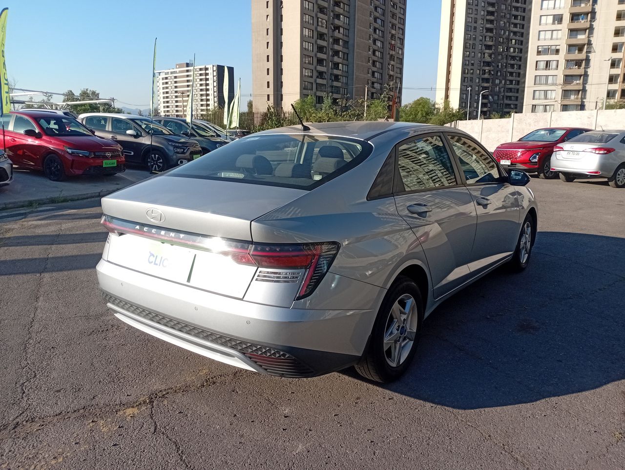 HYUNDAI - 7