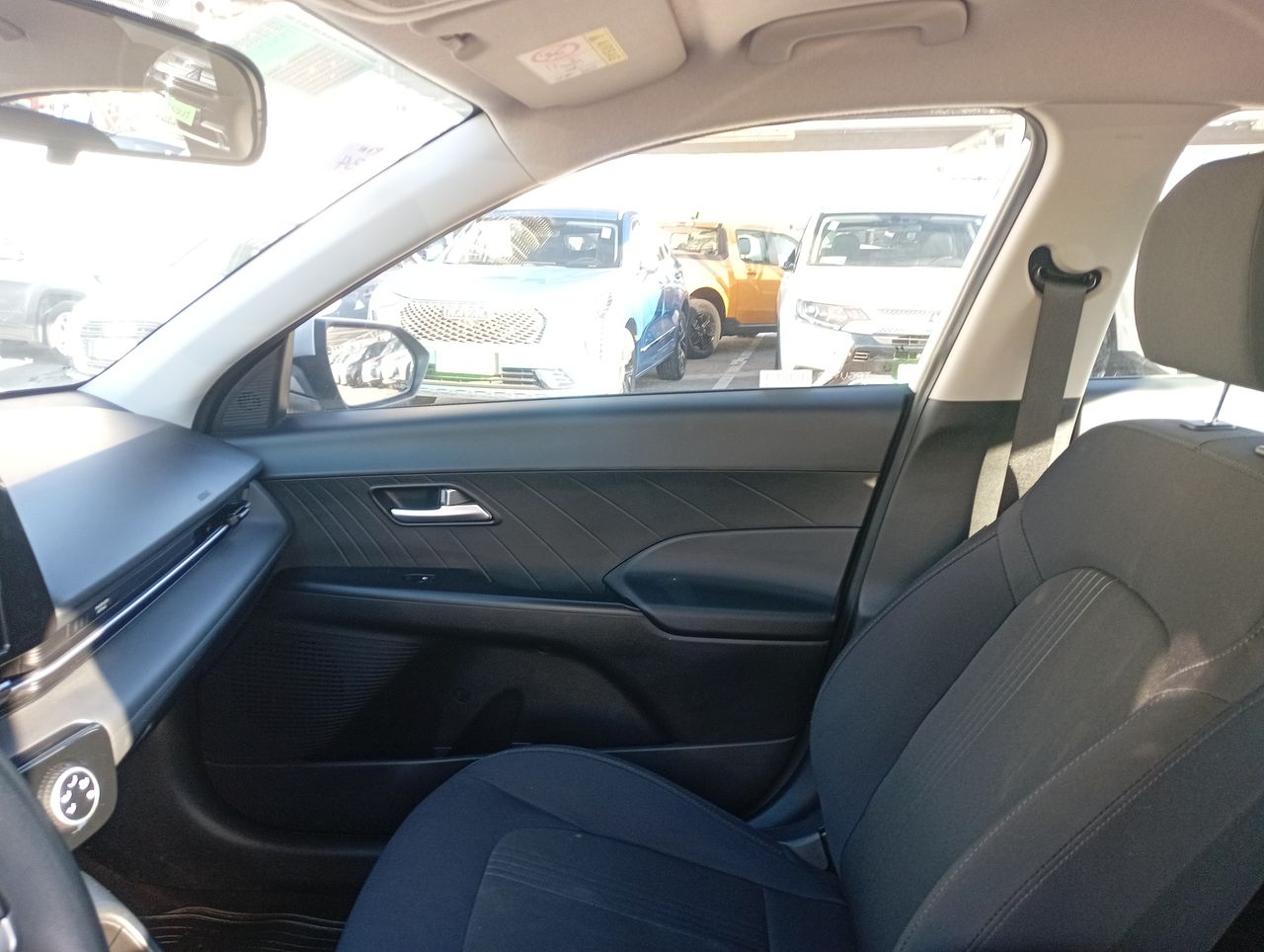 HYUNDAI - 10