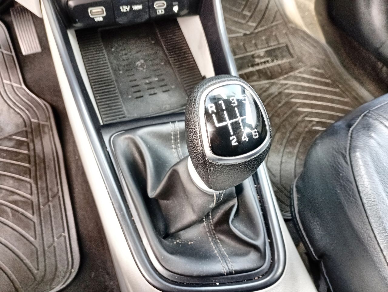 HYUNDAI - 32